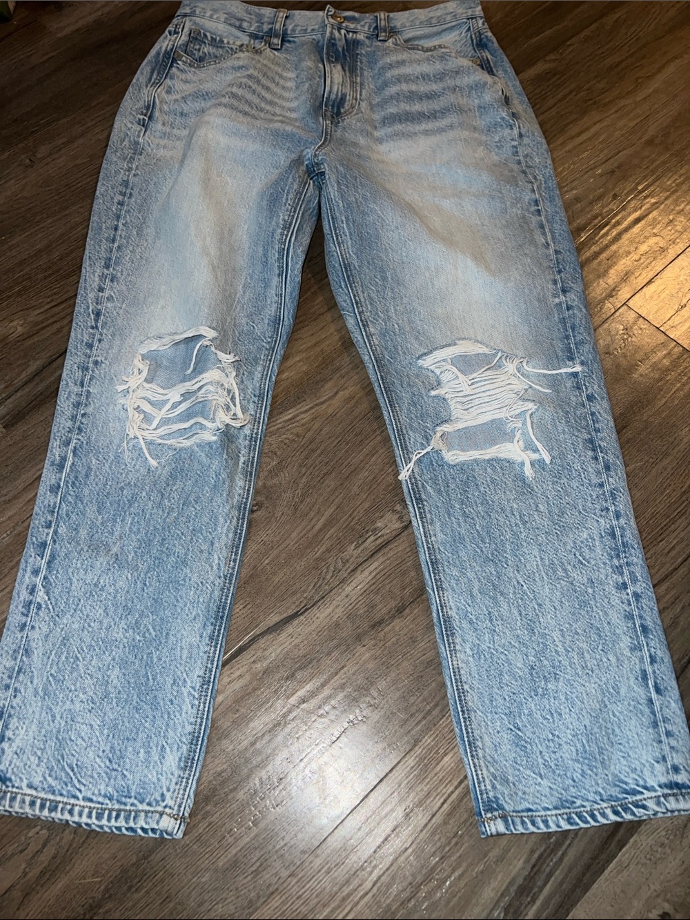 American Eagle, Mom Jean sz 8 short nwt - Picture 4 of 6